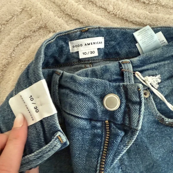 Good American Good Classic Slim Fit Stacked Jeans Blue803 | NWT | Size 10 - Picture 6 of 9